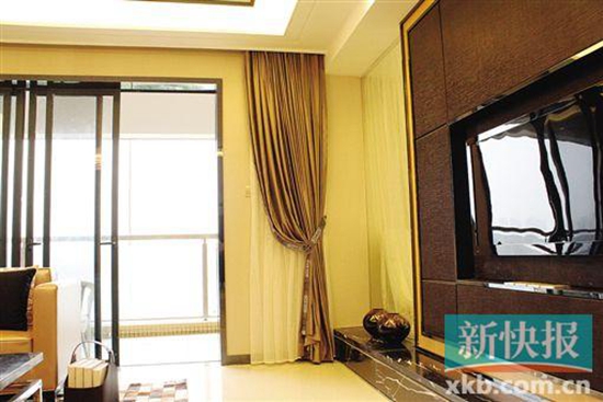 简约的电视背景墙低调时尚